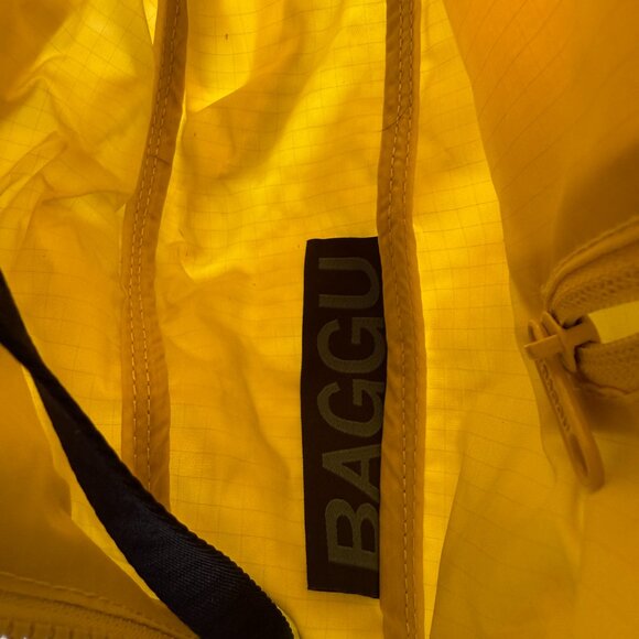 Baggu Medium Nylon Crescent Bag Butter - Picture 8 of 9